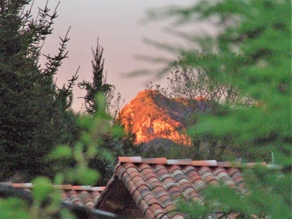 Le Rouge Robin Villa Fougax-et-Barrineuf Esterno foto